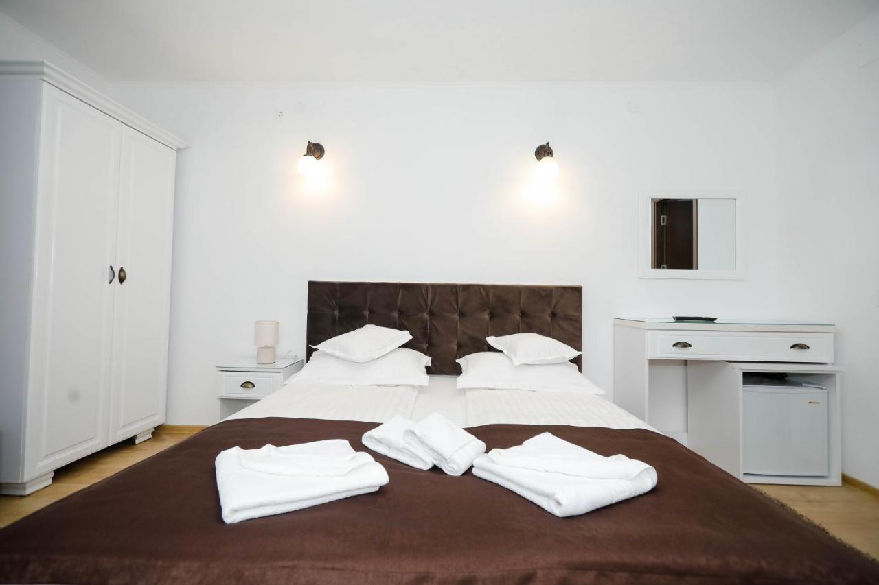 Casa Marica Hotel Băile Herculane Buitenkant foto